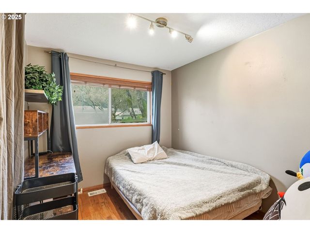 4825 Se BROOKSIDE Dr, Milwaukie, OR 97222