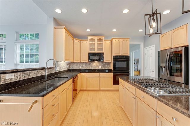 9308 Ashcroft Lane, Twinsburg, OH 44087