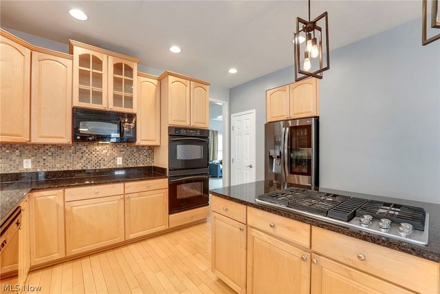 9308 Ashcroft Lane, Twinsburg, OH 44087