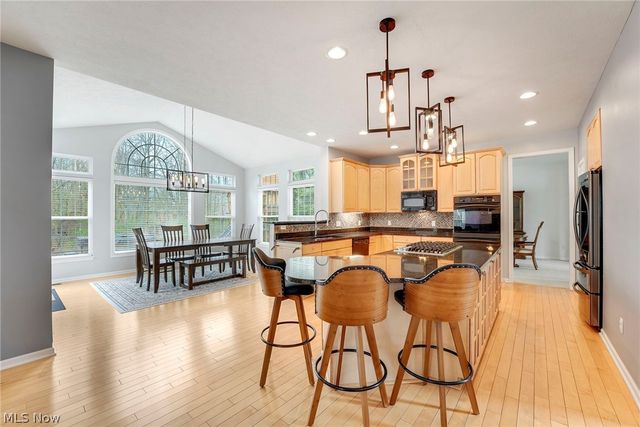 9308 Ashcroft Lane, Twinsburg, OH 44087