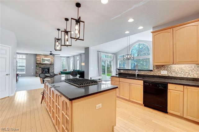9308 Ashcroft Lane, Twinsburg, OH 44087