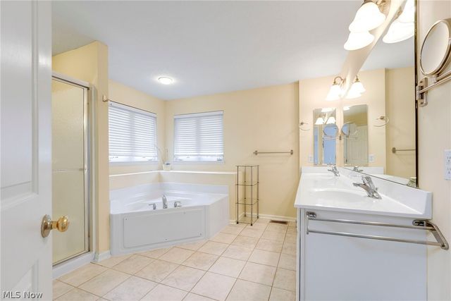 9308 Ashcroft Lane, Twinsburg, OH 44087