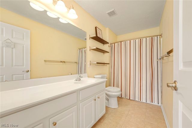 9308 Ashcroft Lane, Twinsburg, OH 44087