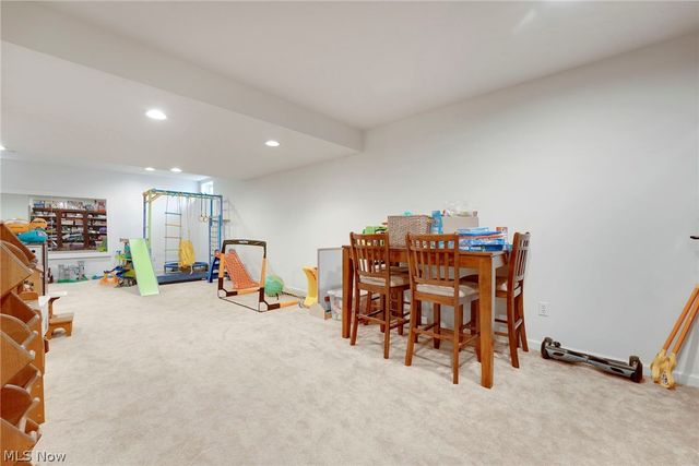 9308 Ashcroft Lane, Twinsburg, OH 44087