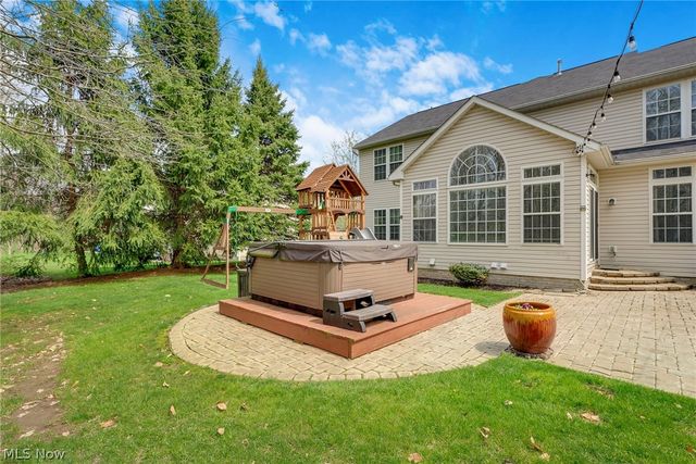 9308 Ashcroft Lane, Twinsburg, OH 44087