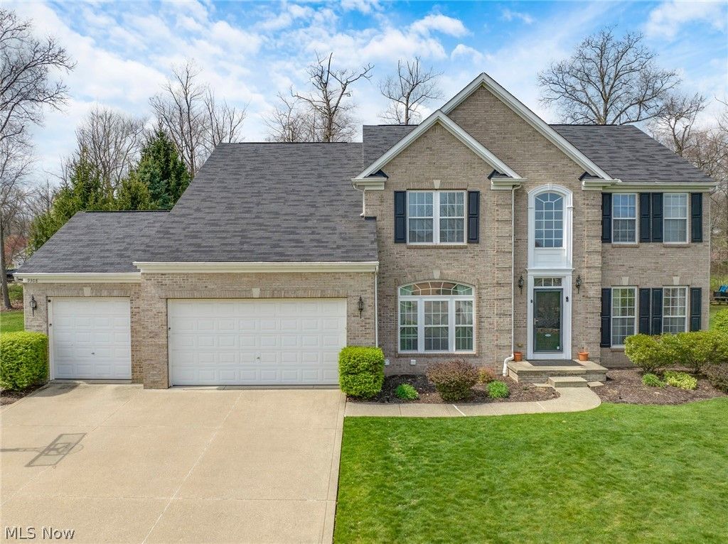 9308 Ashcroft Lane, Twinsburg, OH 44087