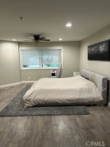 200 Pacific Coast Hwy 110, Huntington Beach, CA 92648