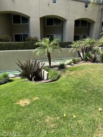 200 Pacific Coast Hwy 110, Huntington Beach, CA 92648