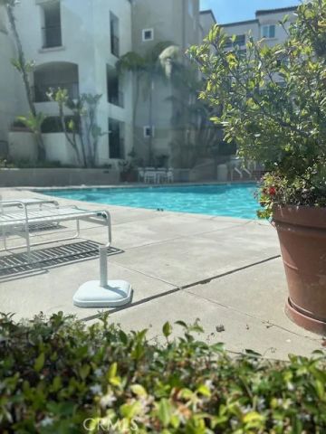 200 Pacific Coast Hwy 110, Huntington Beach, CA 92648