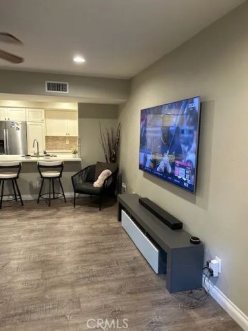 200 Pacific Coast Hwy 110, Huntington Beach, CA 92648