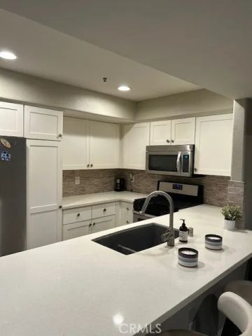 200 Pacific Coast Hwy 110, Huntington Beach, CA 92648