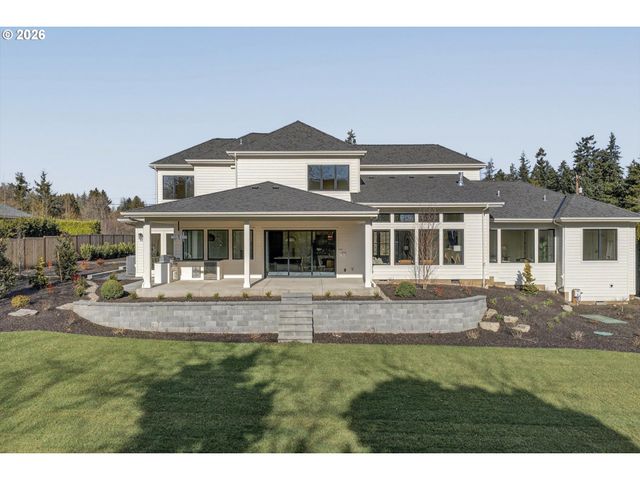 1050 ATWATER Rd, Lake Oswego, OR 97034
