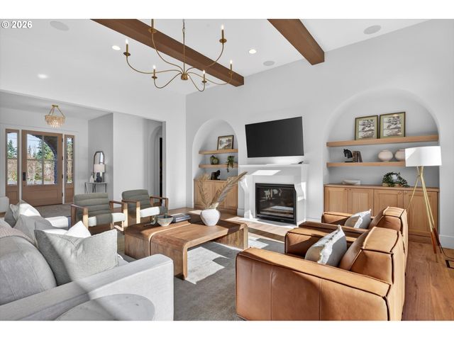 1050 ATWATER Rd, Lake Oswego, OR 97034