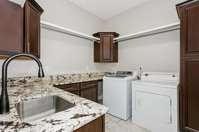 4705 N Elk Creek Dr., Bel Aire, KS 67226