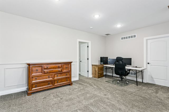 4705 N Elk Creek Dr., Bel Aire, KS 67226