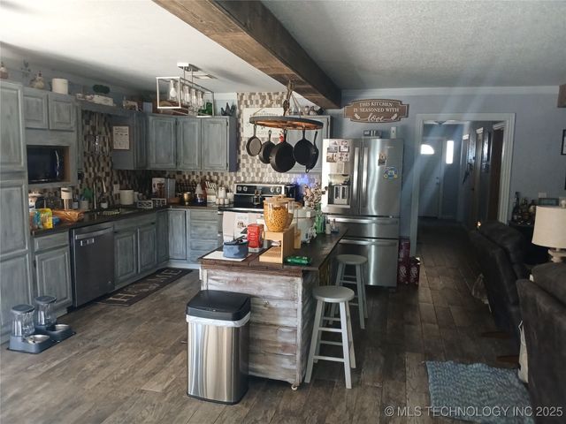 417558 Bridgeport Road, Eufaula, OK 74432