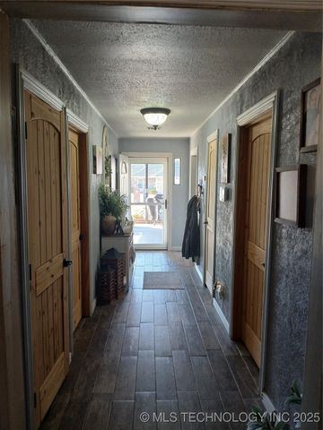 417558 Bridgeport Road, Eufaula, OK 74432