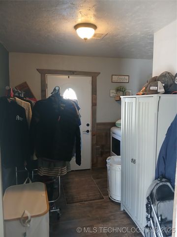 417558 Bridgeport Road, Eufaula, OK 74432