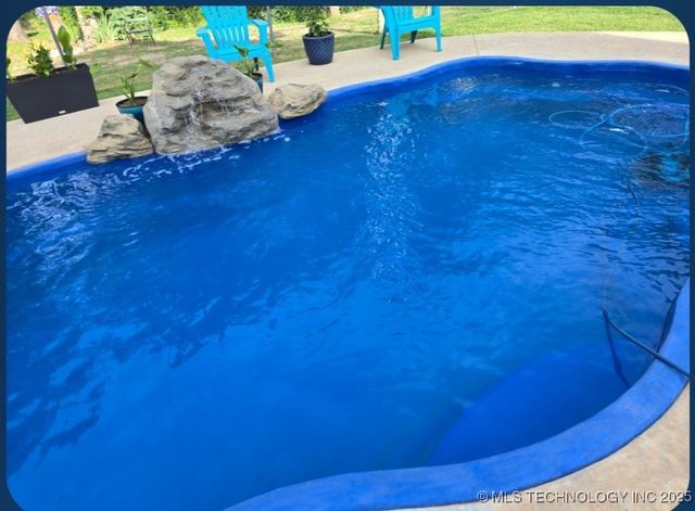 417558 Bridgeport Road, Eufaula, OK 74432