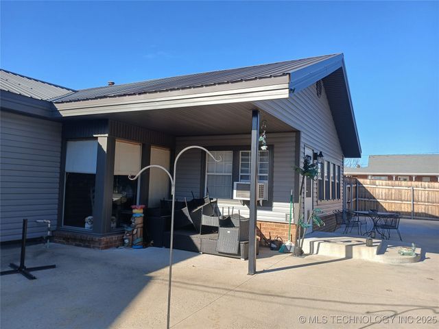 417558 Bridgeport Road, Eufaula, OK 74432