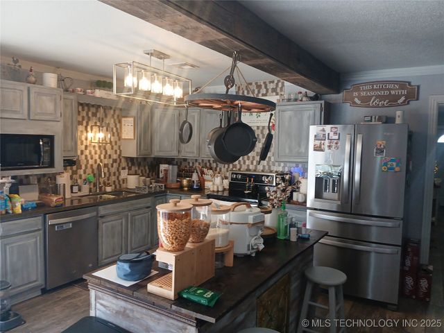 417558 Bridgeport Road, Eufaula, OK 74432