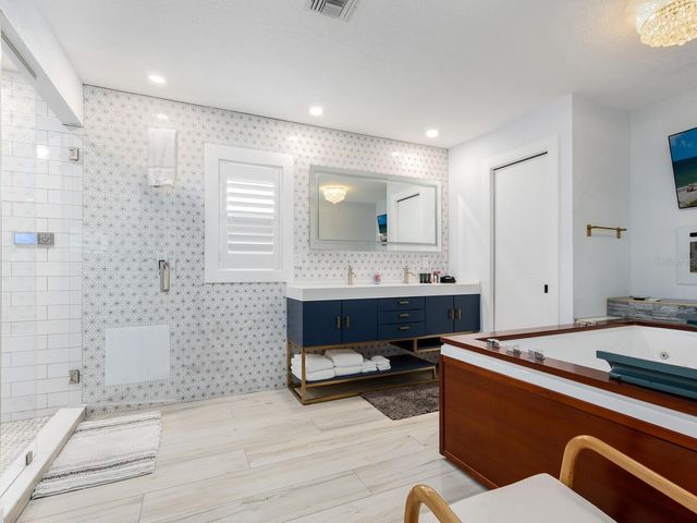 501 NORTON STREET, Longboat Key, FL 34228