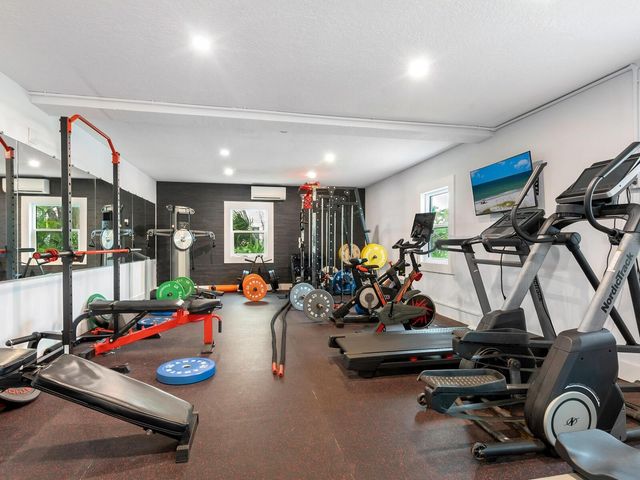 501 NORTON STREET, Longboat Key, FL 34228