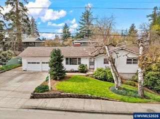 4081 Hawthorne Av NE, Salem, OR 97301