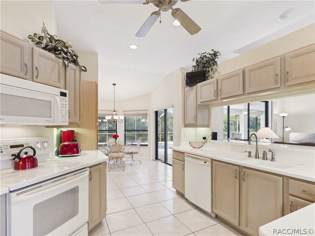 10 Rudbeckia Court, Homosassa, FL 34446