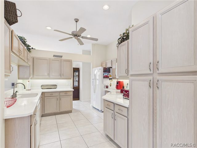 10 Rudbeckia Court, Homosassa, FL 34446