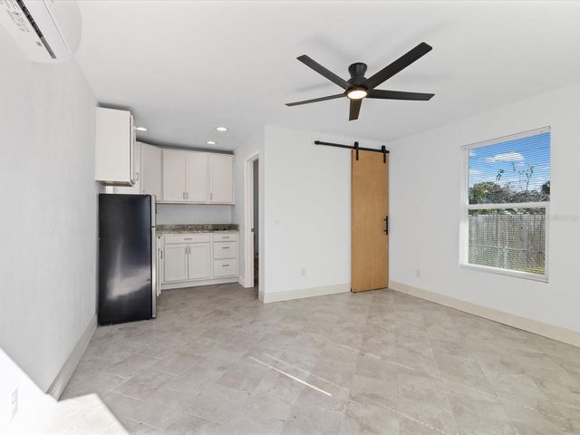 2107 W CHERRY STREET, Tampa, FL 33607