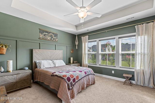 37 W Weatherbee Way, Hampstead, NC 28443
