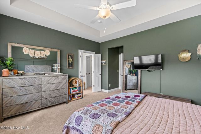 37 W Weatherbee Way, Hampstead, NC 28443