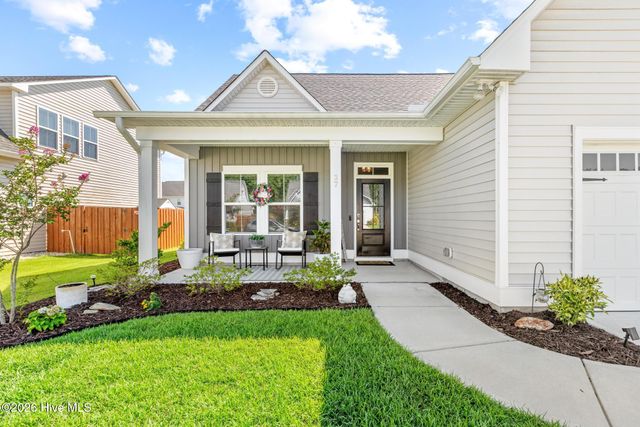37 W Weatherbee Way, Hampstead, NC 28443