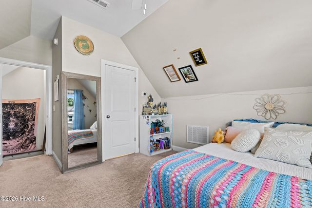 37 W Weatherbee Way, Hampstead, NC 28443
