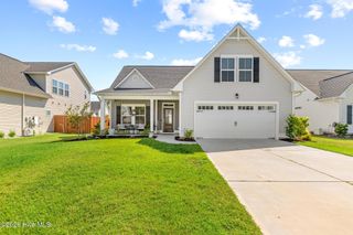 37 W Weatherbee Way, Hampstead, NC 28443