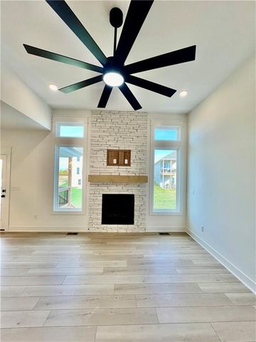 2185 Heritage Court, Liberty, MO 64068