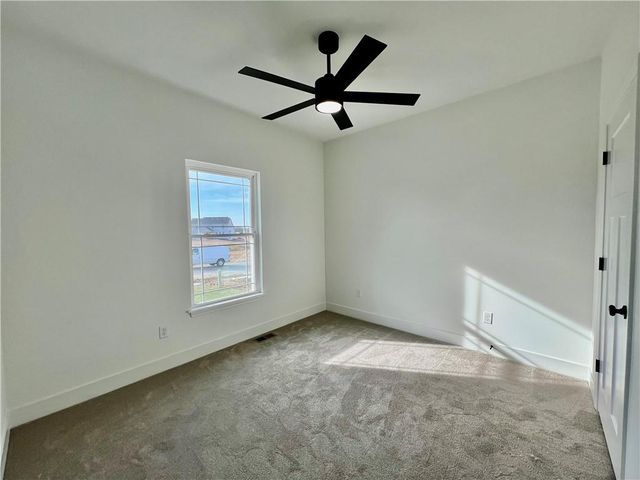 2185 Heritage Court, Liberty, MO 64068