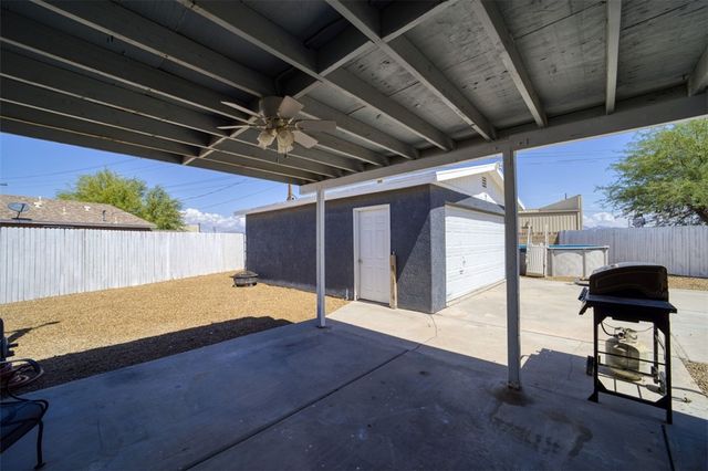 1461 E Paseo Redondo Circle, Fort Mohave, AZ 86426