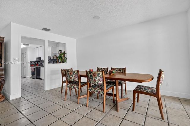18808 W Lake Drive, Hialeah, FL 33015