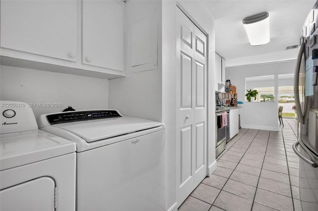 18808 W Lake Drive, Hialeah, FL 33015