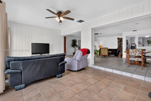 18808 W Lake Drive, Hialeah, FL 33015