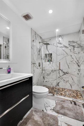 18808 W Lake Drive, Hialeah, FL 33015