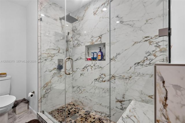 18808 W Lake Drive, Hialeah, FL 33015