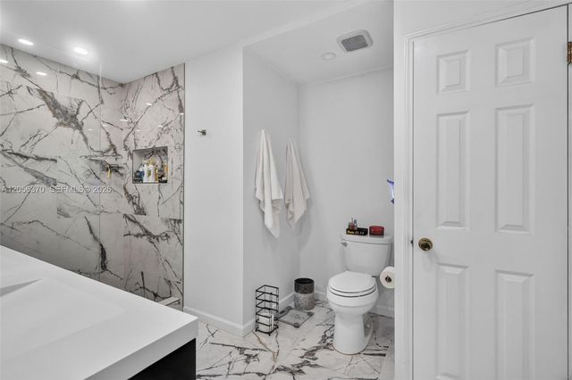 18808 W Lake Drive, Hialeah, FL 33015