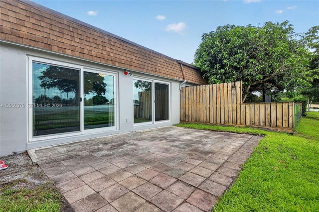 18808 W Lake Drive, Hialeah, FL 33015