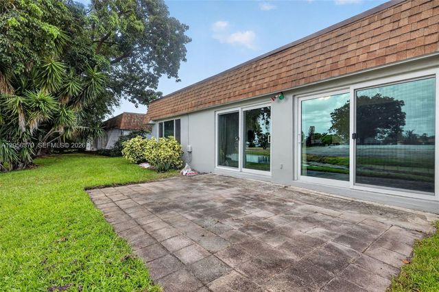 18808 W Lake Drive, Hialeah, FL 33015