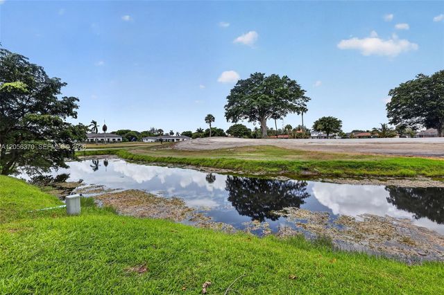 18808 W Lake Drive, Hialeah, FL 33015