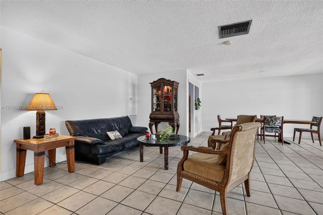 18808 W Lake Drive, Hialeah, FL 33015