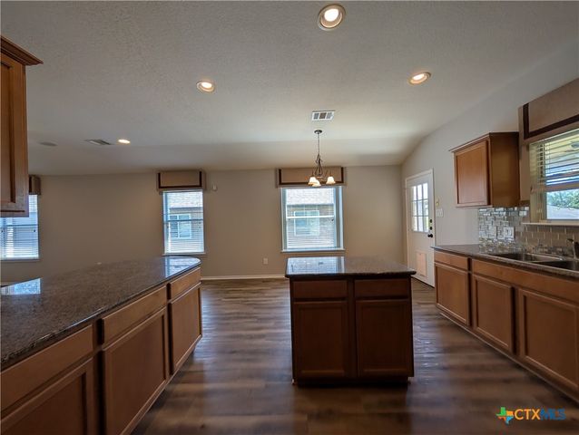2937 Post Oak Circle, New Braunfels, TX 78130